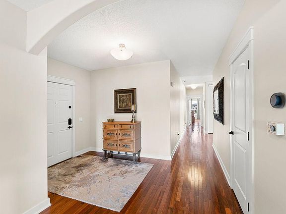 4th image of 2501 30th Ave S APT 201
