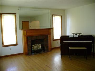 4th image of 2212 E 31st St