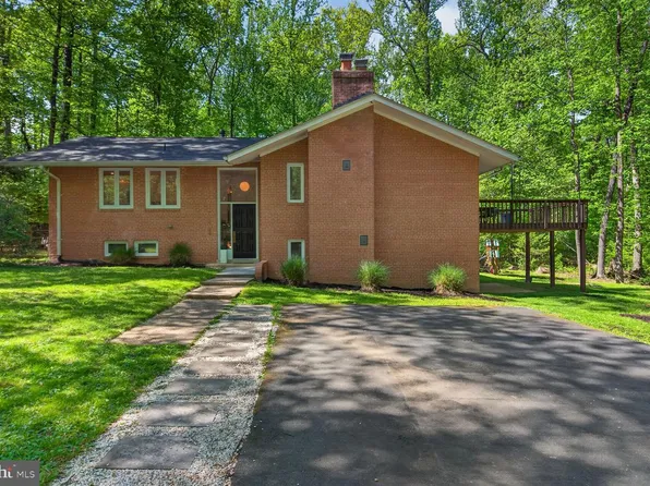 12128 Basset Ln, Reston, VA 20191