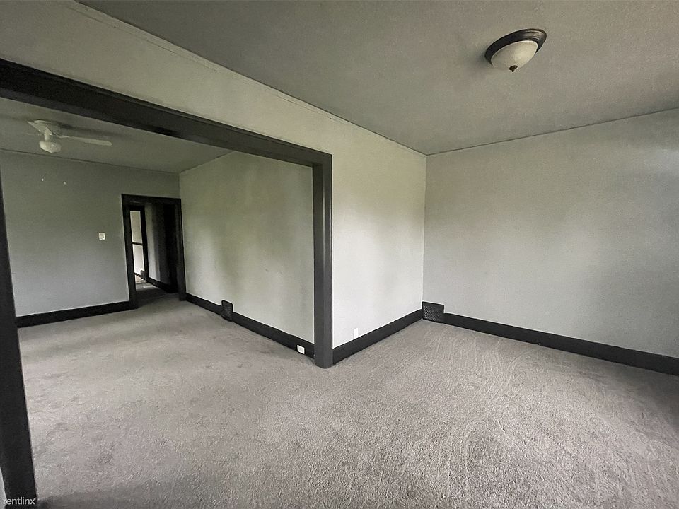 Closeup of living room and dining room area