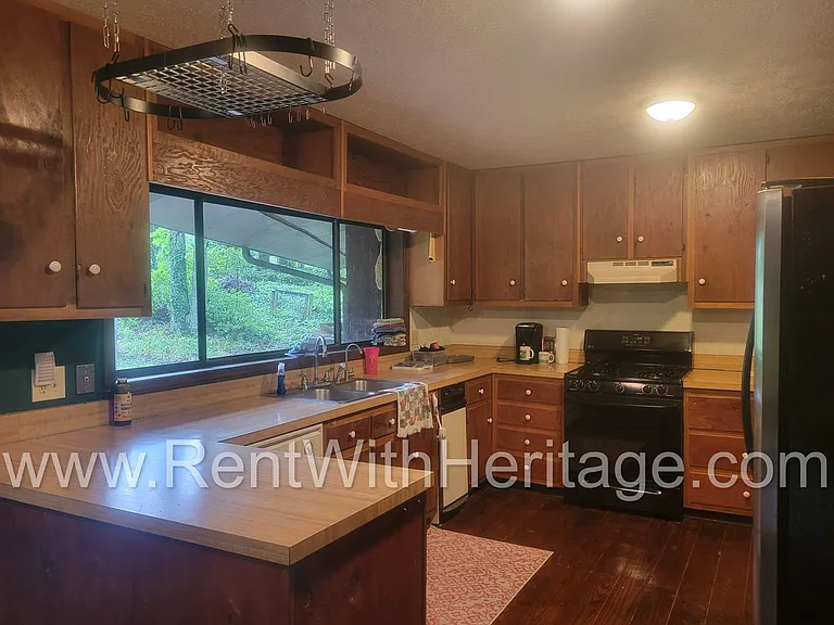 1050 Flamingo Dr — Photo 24