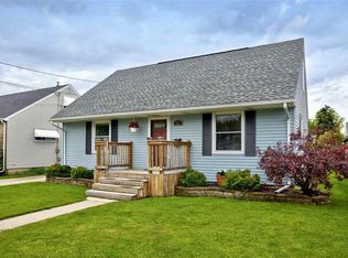837 Roosevelt St, Menasha, WI 54952