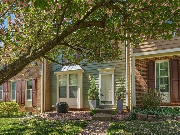 2nd image of 1490 Autumn Ridge Cir