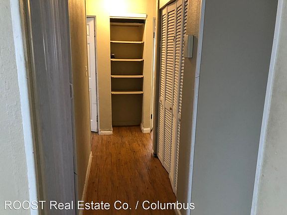 4th image of 1221 Brentnell Ave