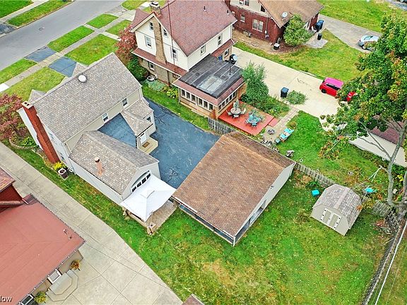 3rd image of 370 Fairmount Ave NE