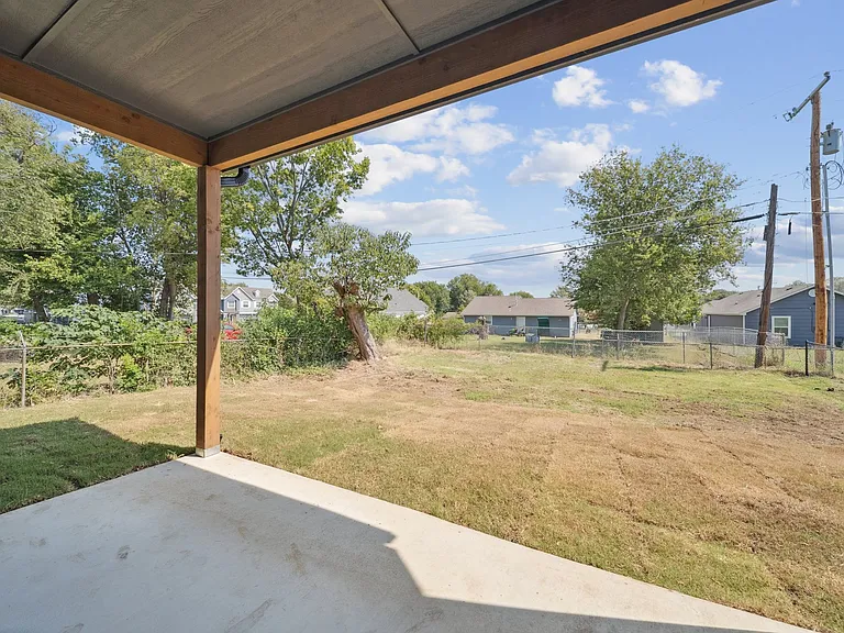 1837 N Troost Ave — Photo 34