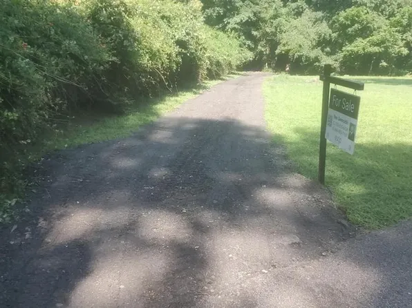 5940 Barberry Trl, Lorton, VA 22079