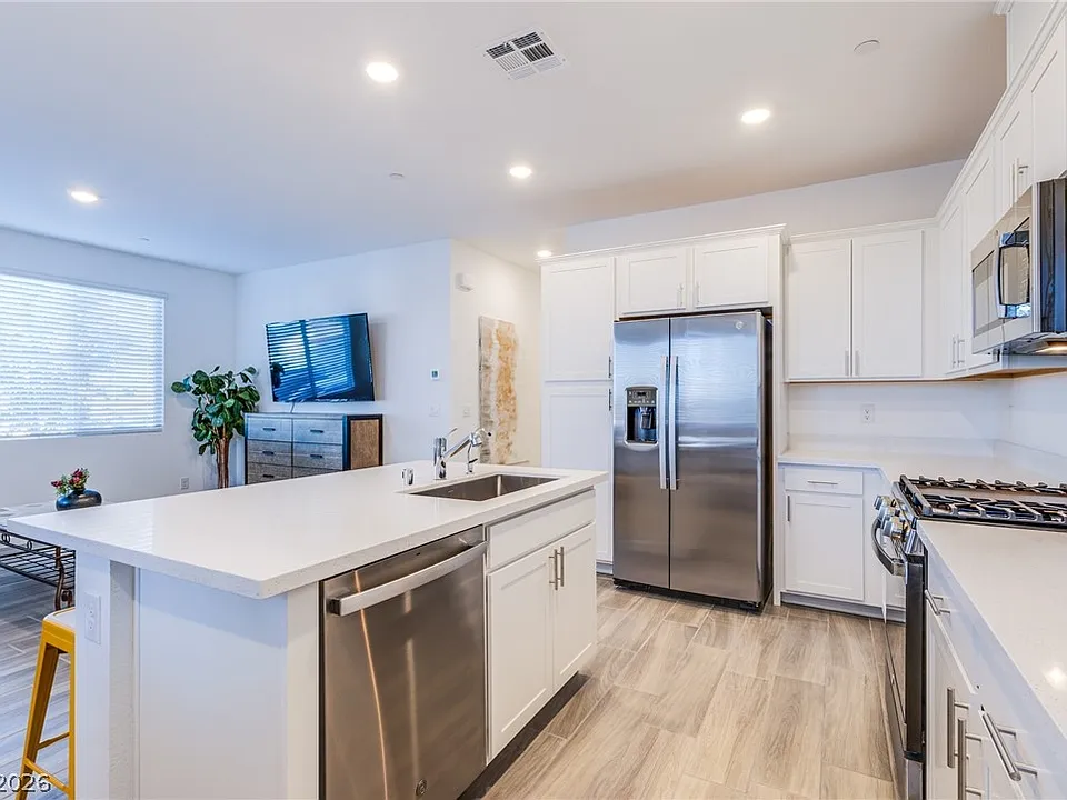 145 Aqua Commons Ln