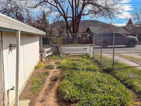 3rd image of 615 Shasta Ave #A