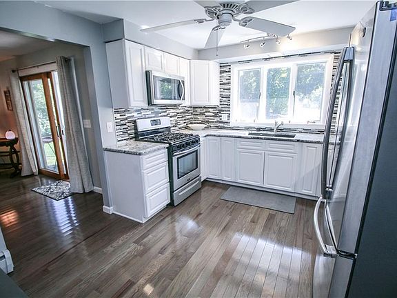5th image of 43 Kirkland Dr