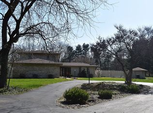 15624 Dunton Rd, Fort Wayne, IN 46845