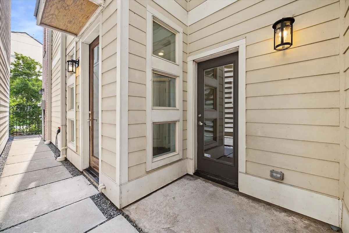 Building Photo - 2119 Cohn St