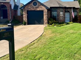 6909 Driffield Cir, North Richland Hills, TX 76182