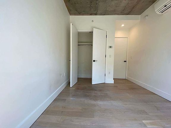 4th image of 150 Manhattan Ave #3A