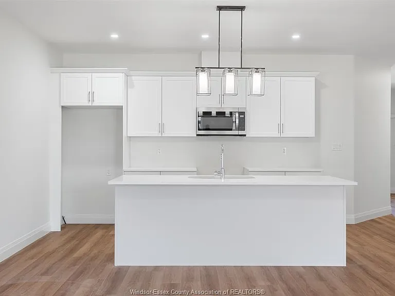 715 Elliot Point Rd #A — Photo 10