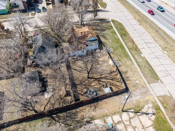 wichita-kansas-77355597 picture