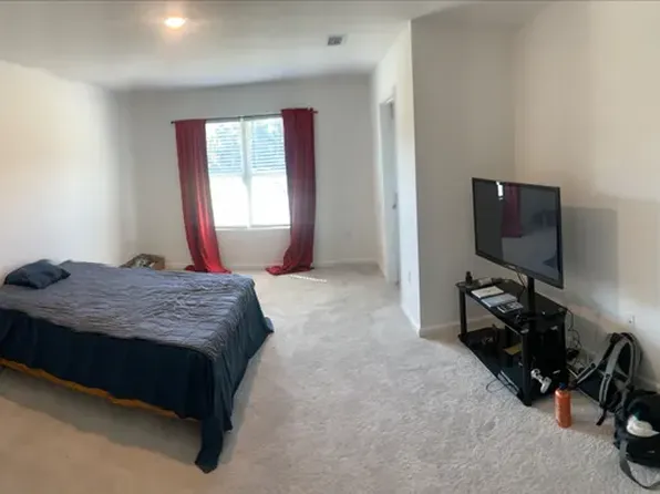 421 Oak Glen Dr, Pensacola, FL