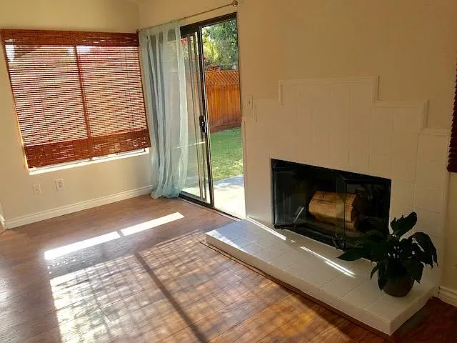 Dinning room to back yard view