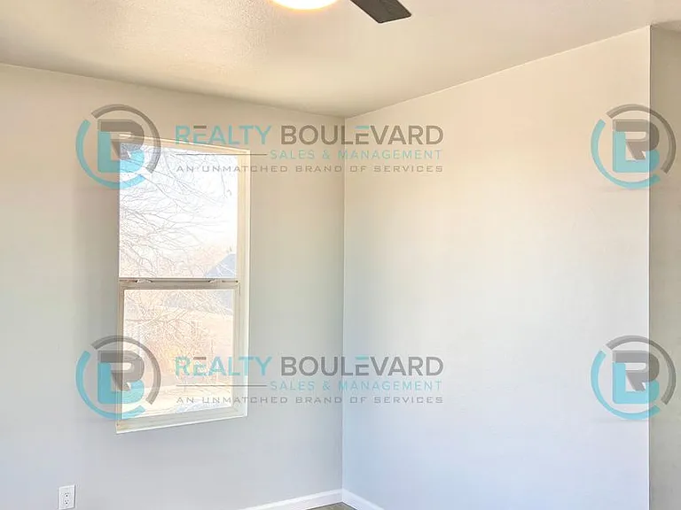 651 Elko Ave — Photo 41