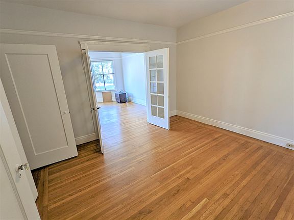 3rd image of 247 25th Ave APT 1