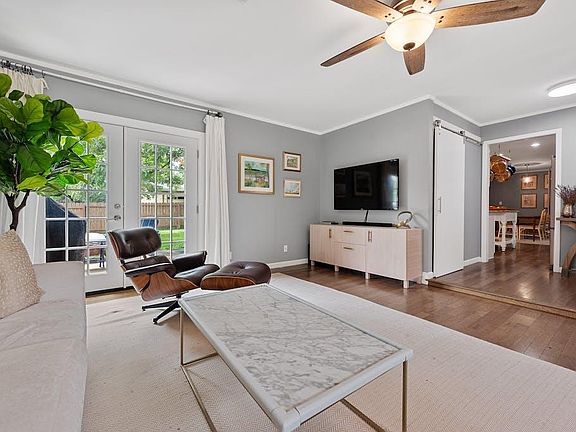 3rd image of 2609 Friar Tuck Ln
