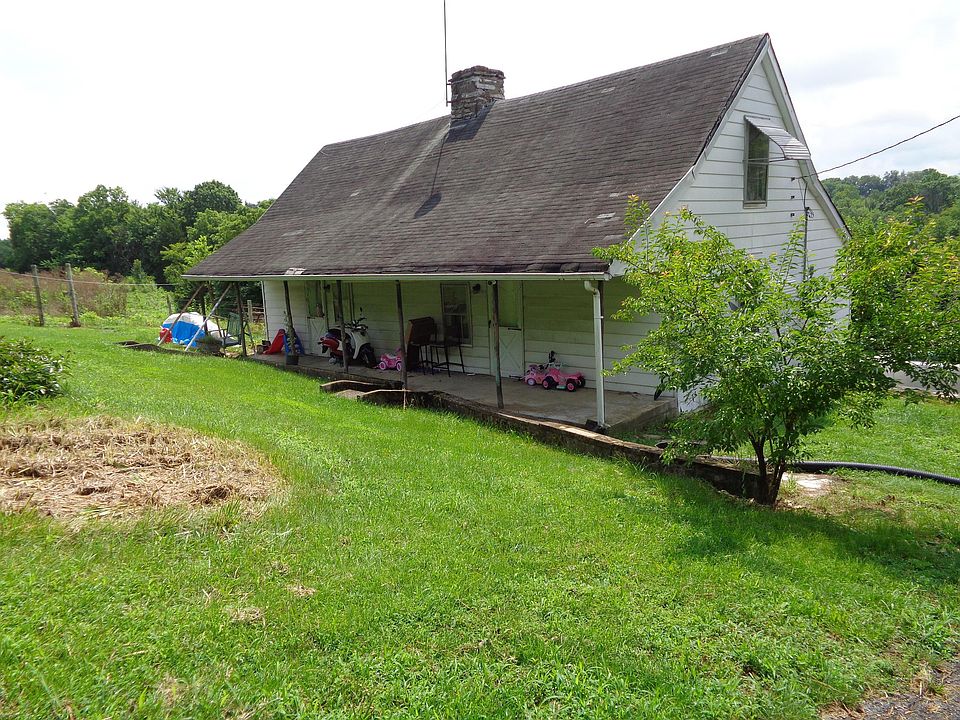 1st image of 345 Pekin Ln