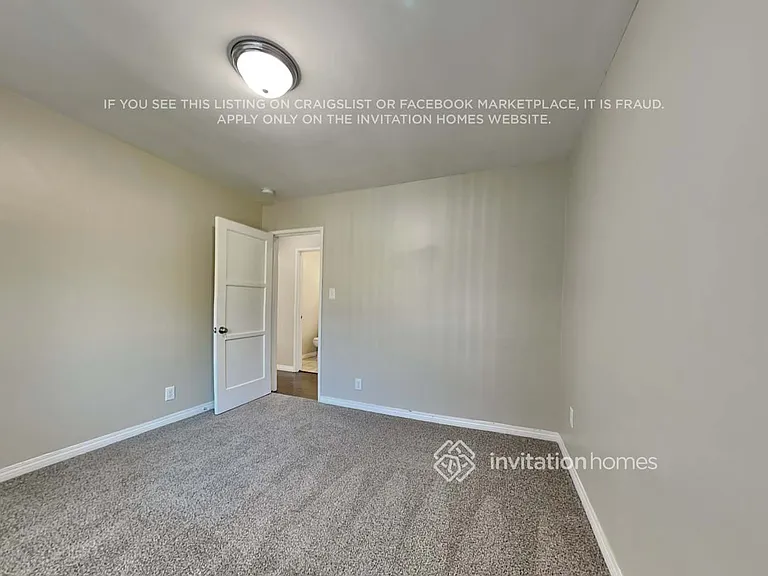726 E 99th St — Photo 16