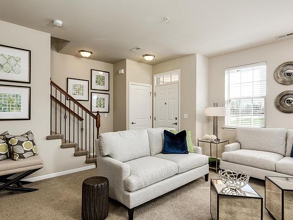 Light, bright, modern living near Auburn Hills