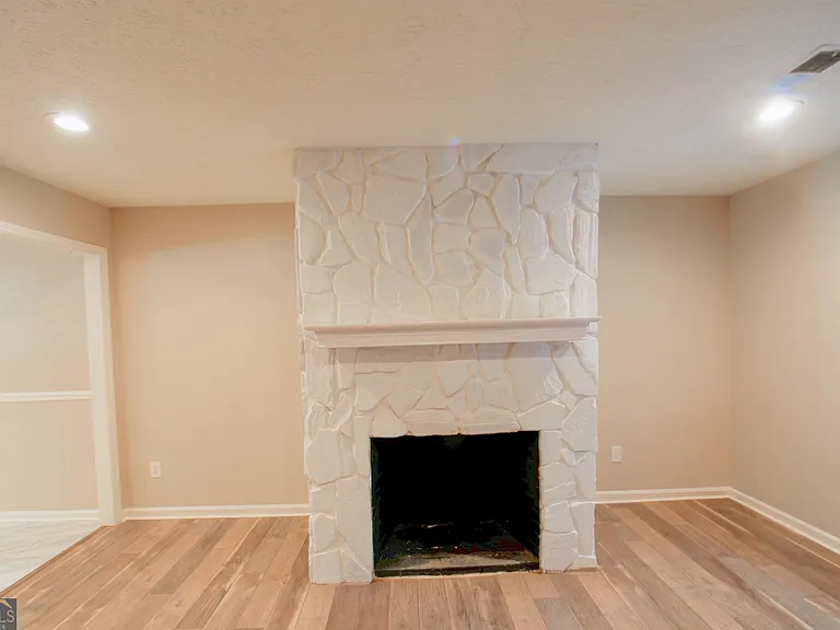 125 Brooks Dr — Photo 6