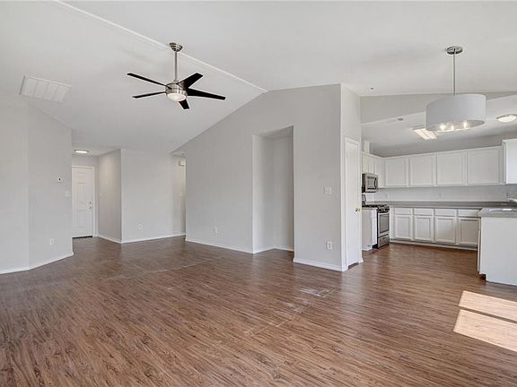 4th image of 7107 Asbury Dr