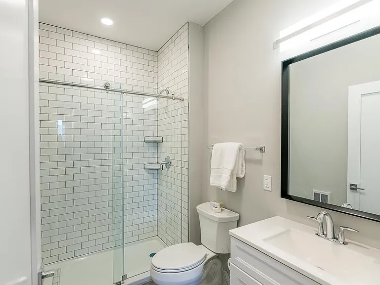 783 Kings Hwy E — Photo 13