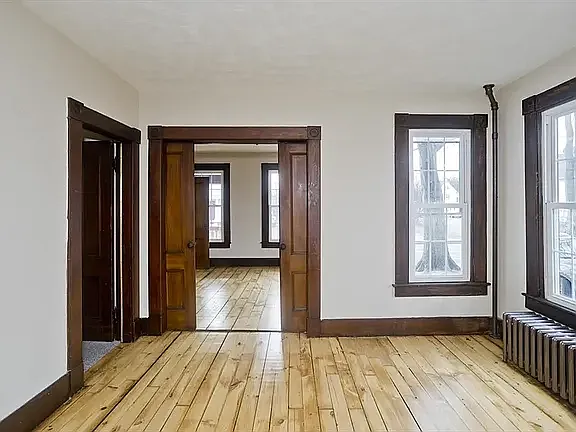 3 bed, 1048 sqft, $1,800 — Photo 3