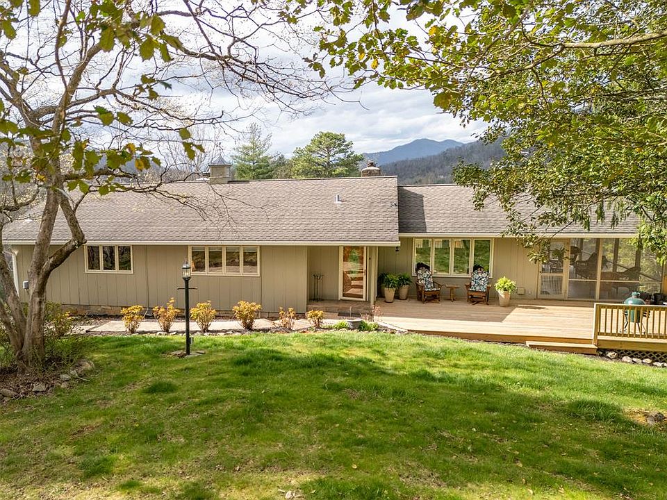 1st image of 421 Riverwood Dr