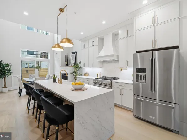 713 N 3rd St, Philadelphia, PA 19123