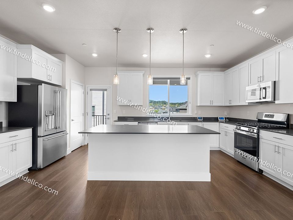 1st image of 16675 SW Jean Louise Rd