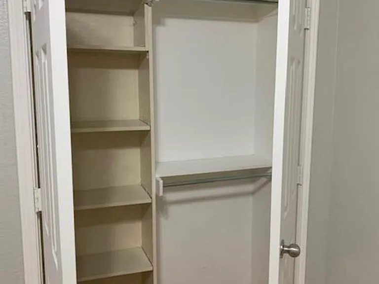 1748 Sunset Ridge Dr — Photo 17