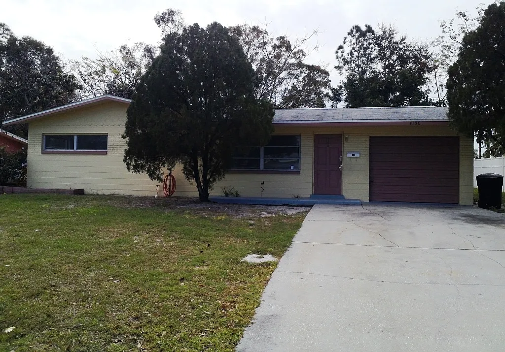 3 bed, 1073 sqft, $2,200 — Photo 1