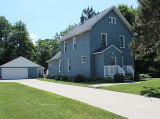 115 Long Coulee Rd, Holmen, WI 54636