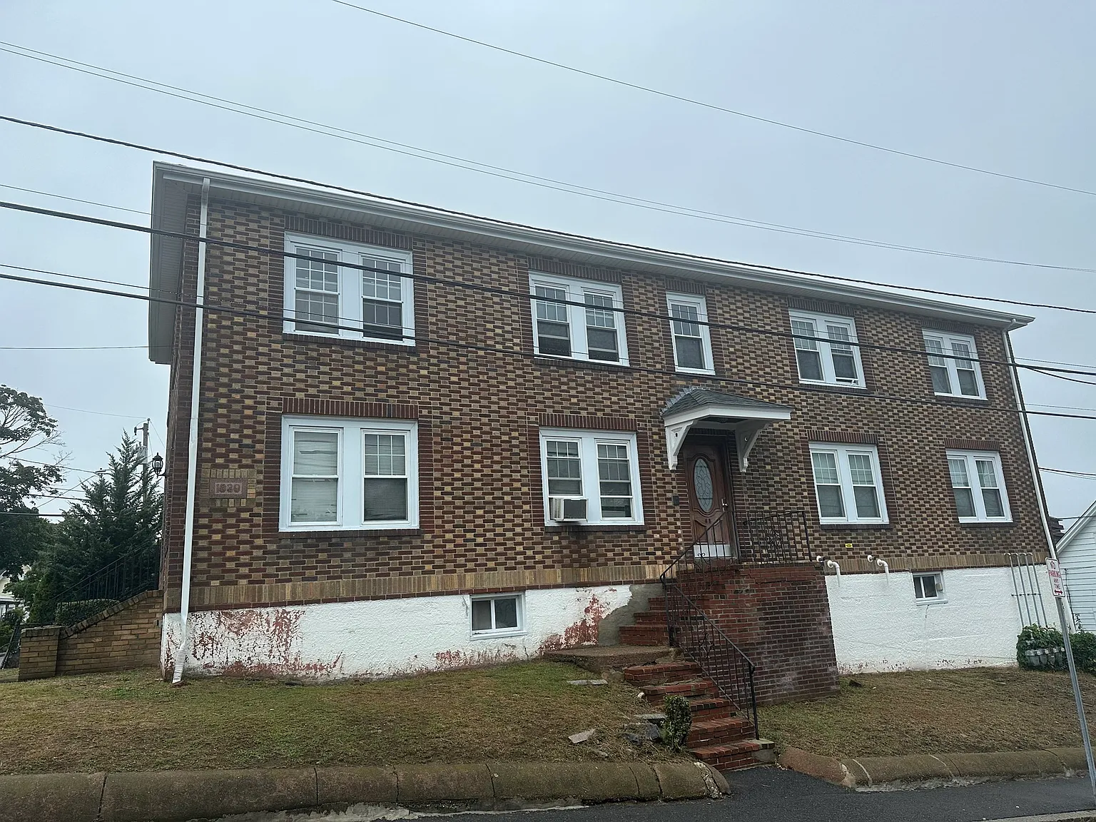 2 bed, 720 sqft, $1,800 — Photo 1