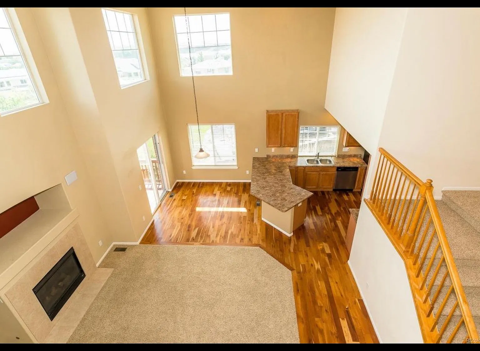 3 bed, 3587 sqft, $3,380 — Photo 2