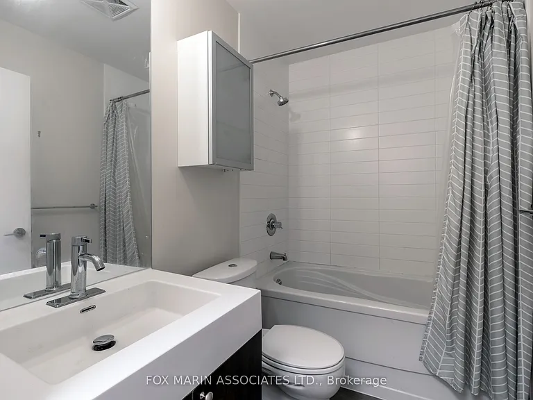 112 George St S #S403 — Photo 21