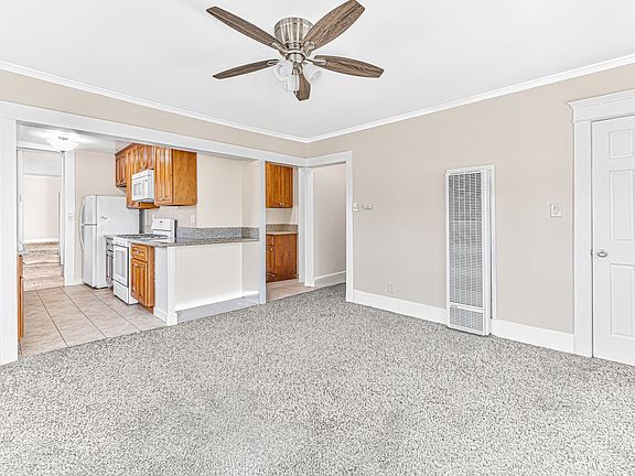3rd image of 1460 Gaviota Ave #2