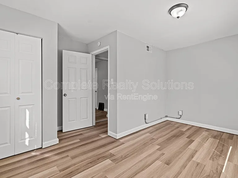 7120 Greenhaven Dr — Photo 22