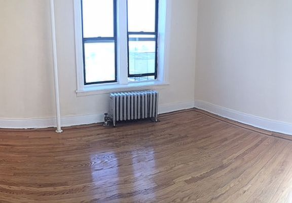 4th image of 2970 Ocean Ave #F7