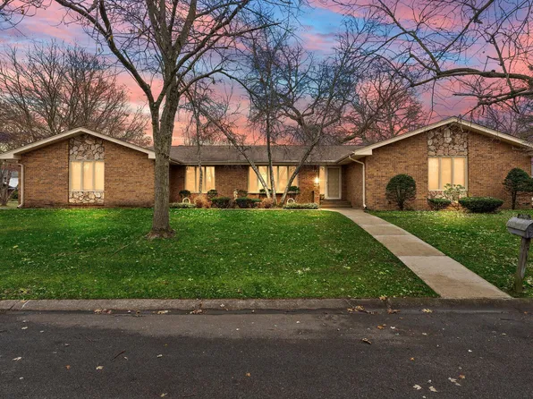 732 Schilling Dr, Dyer, IN 46311