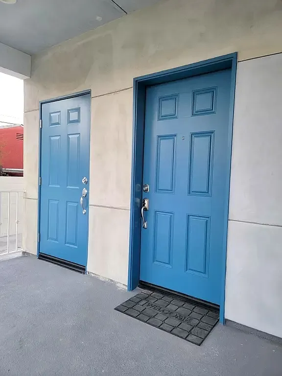 3 bed, 1300 sqft, $3,450 — Photo 2