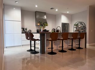 696 Willow Bend Rd, Weston, FL 33327