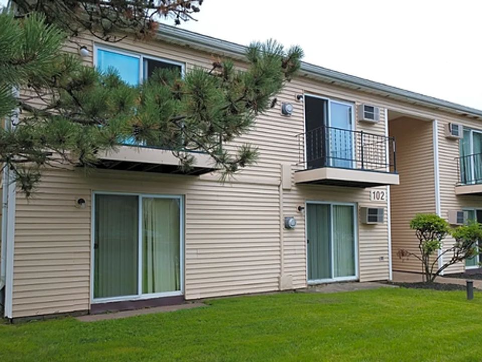 2nd image of 458 Horan Rd #101-4