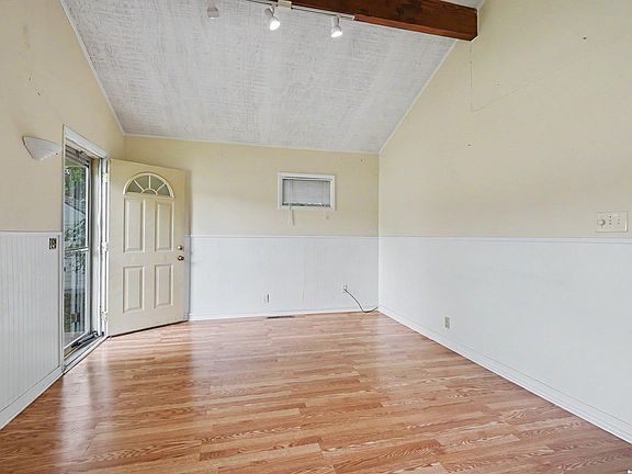 3rd image of 2114 Mitchell St