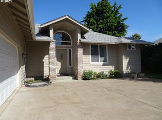 1147 Molly Ln, Eugene, OR 97404